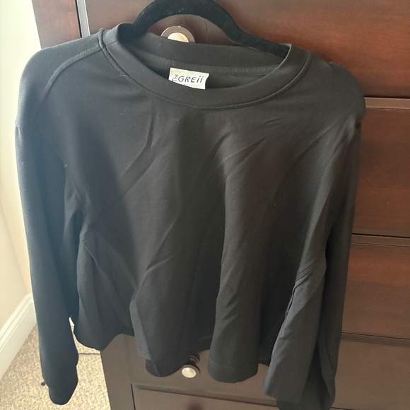 The Greii Size S Black Sweatshirt - Picture 1 of 3